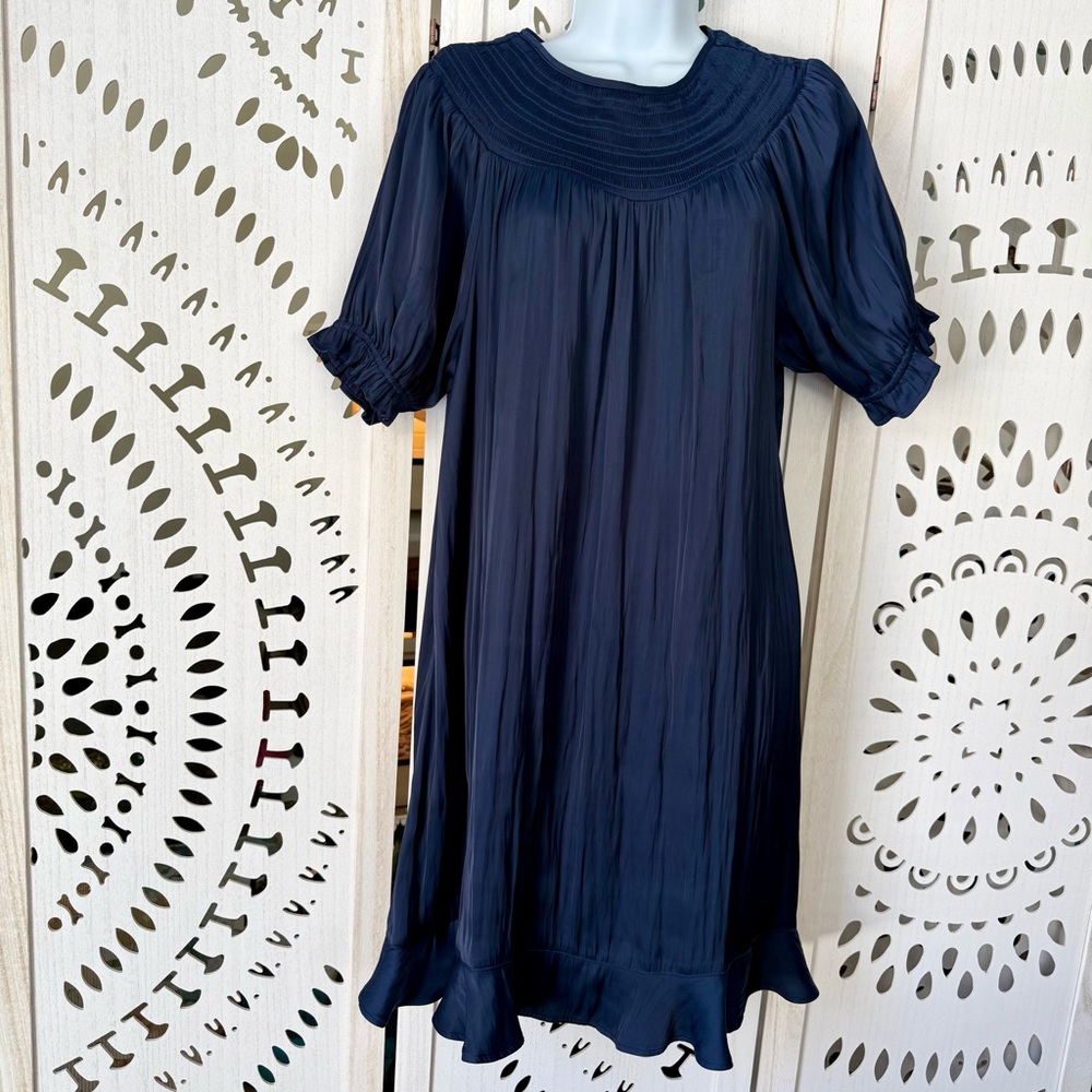 LOFT Outlet Navy Pleated Yoke Shift Dress L | Keyhole Back Flounce Hem